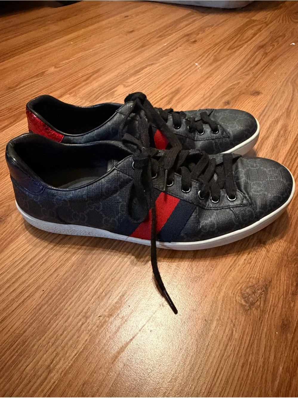 Gucci Ace GG Supreme Sneakers Size  size) 8.5 US